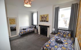 Maytree 2 Bed Apartment - Stayseekers